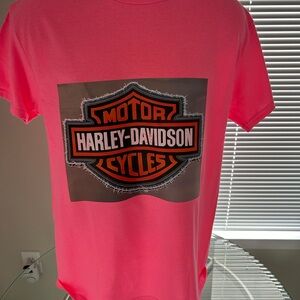 Gildan Pink Short Sleeve Tee